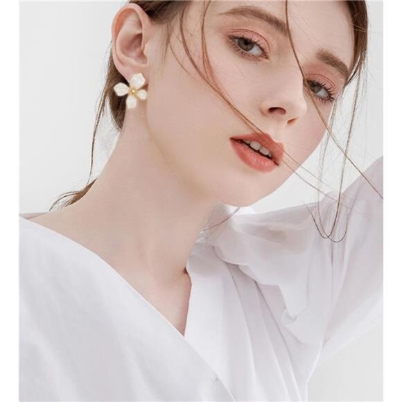 White Flower Dangle Earrings – Elegant Pearl-Embellished Design - Picture 3 of 6